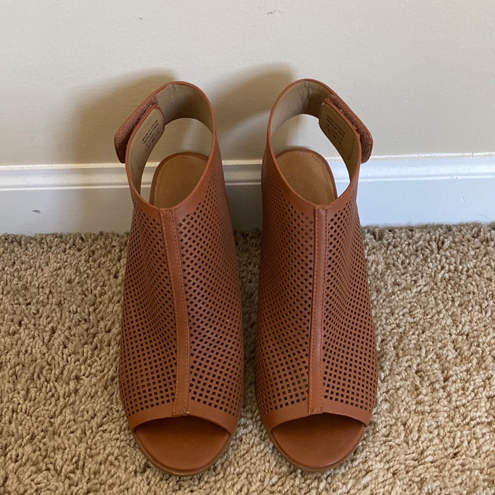 Aldo brown wedge heels
